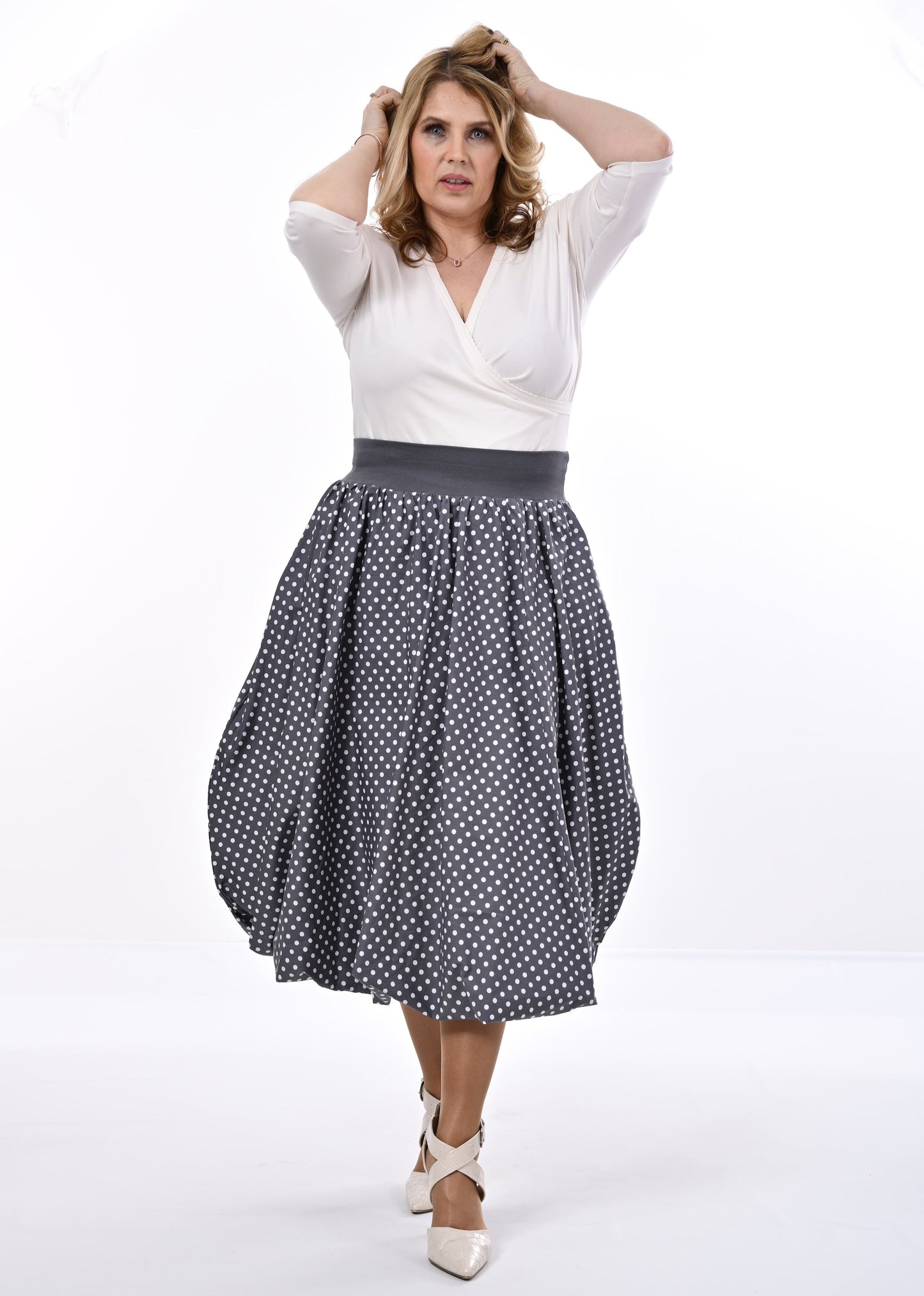 Enoki Puffball Skirt In Grey Polka Dot