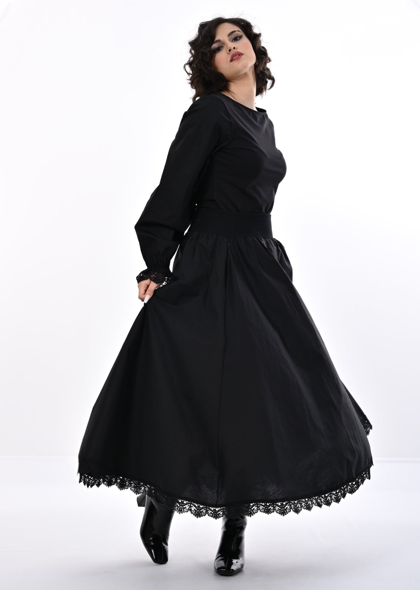 Manhattan Midaxi Skirt With Lace Hem