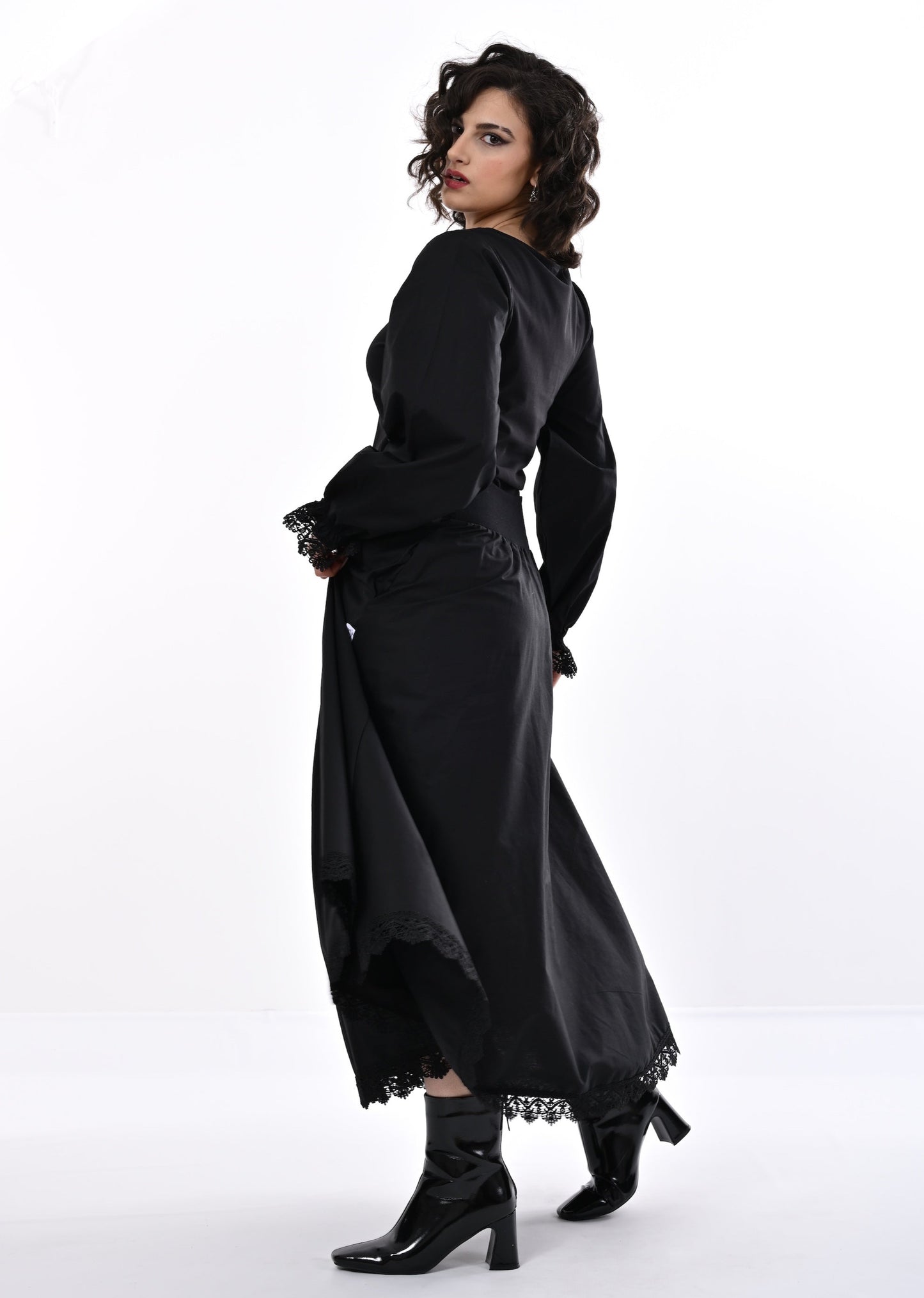 Maranta Top With Lace Cuffs In Black