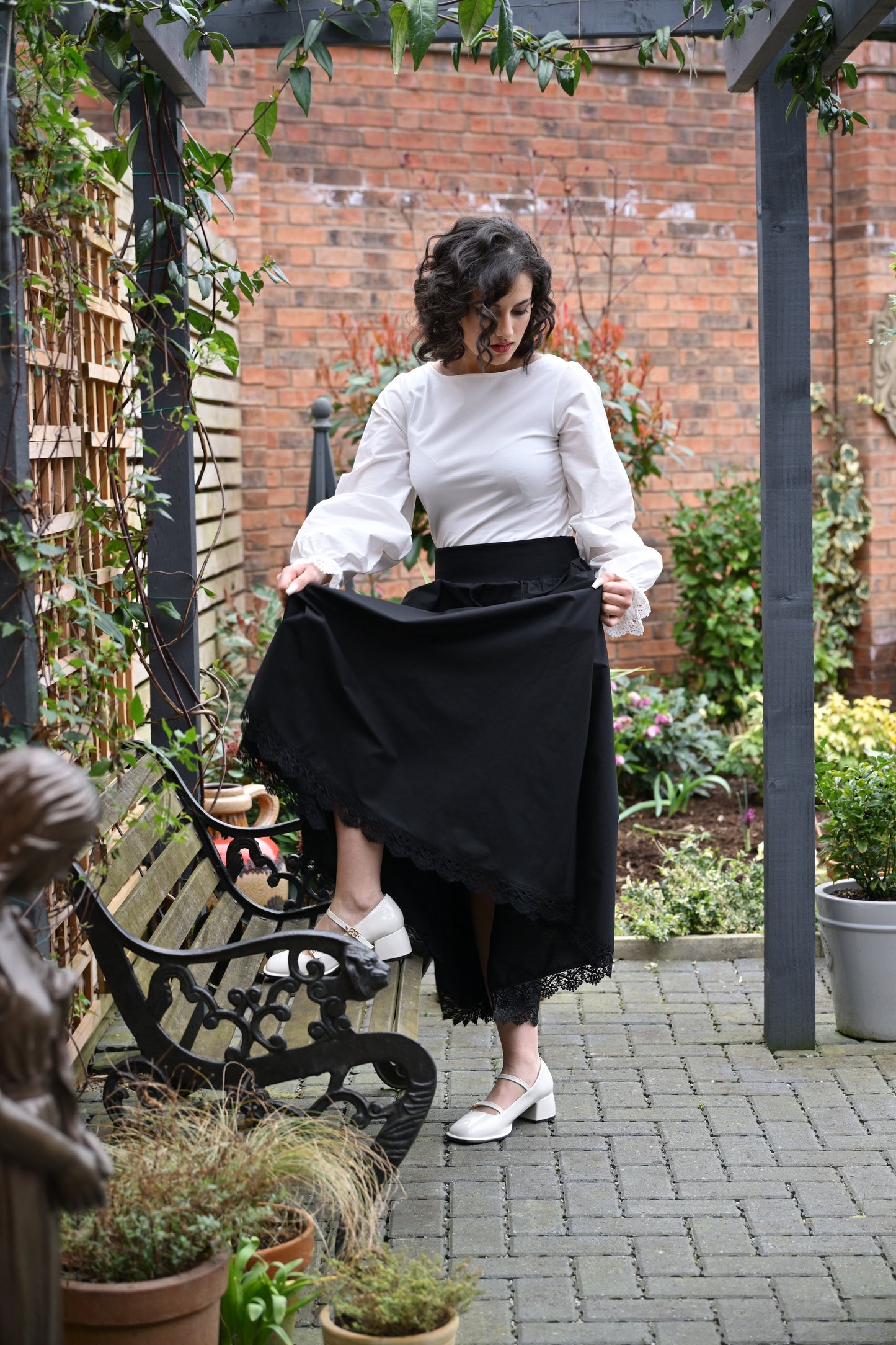 Maranta Top With Lace Cuffs In Ivory