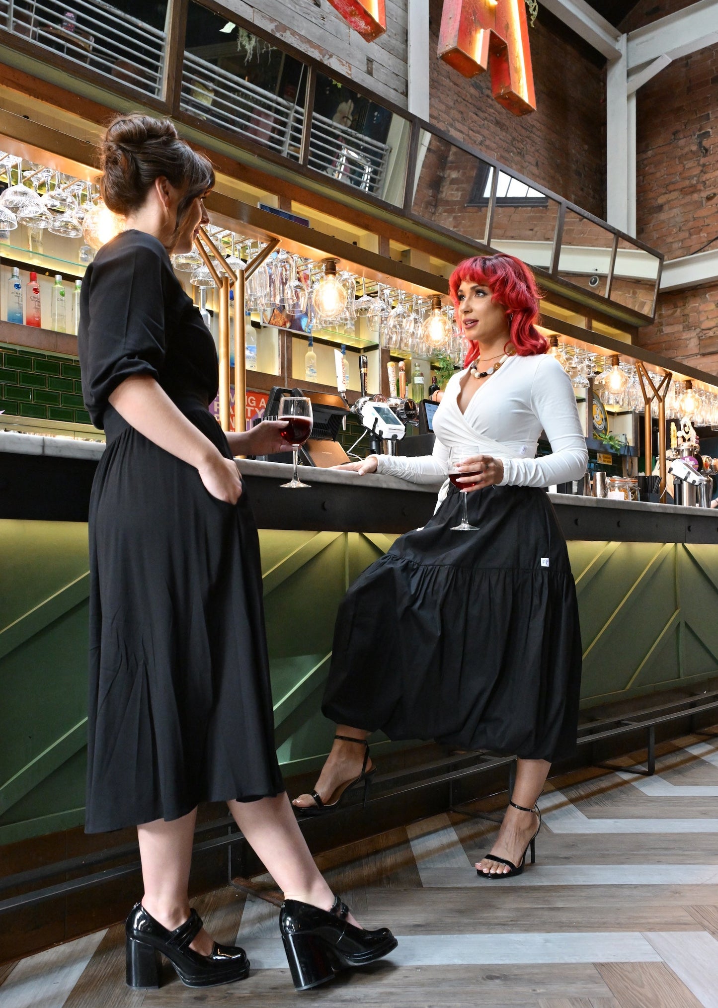 Jupe midi bouffante en Mylar bleu marine