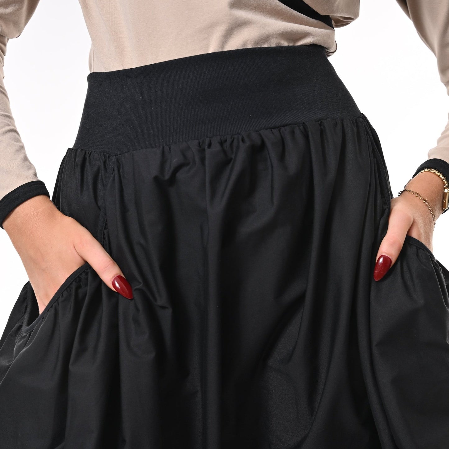 Alice Midi Skirt With Pockets In Black