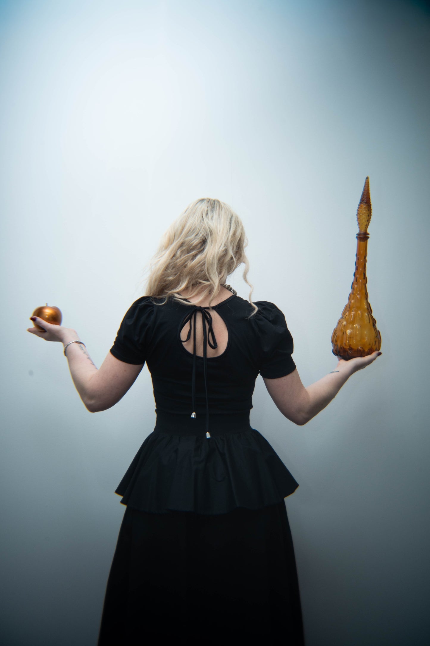 Top Belle à encolure dégagée en noir