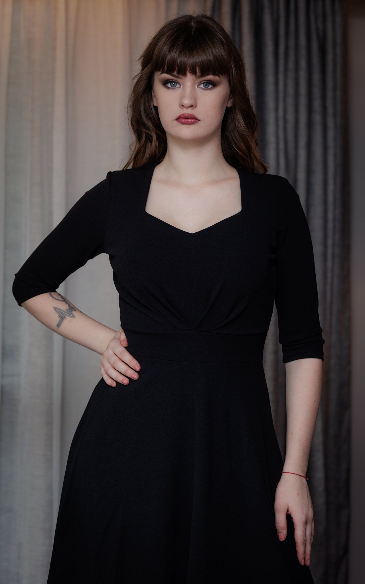 Amy Midi Dress In Black