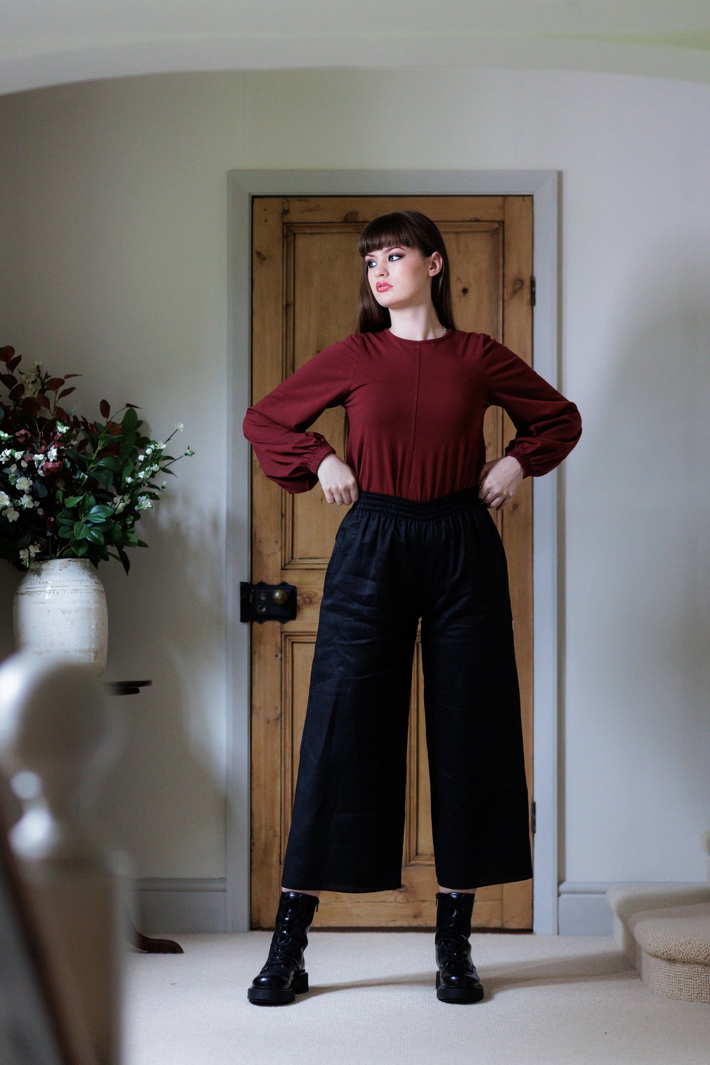 Guru Flared Top With Blouson Sleeves In Wine