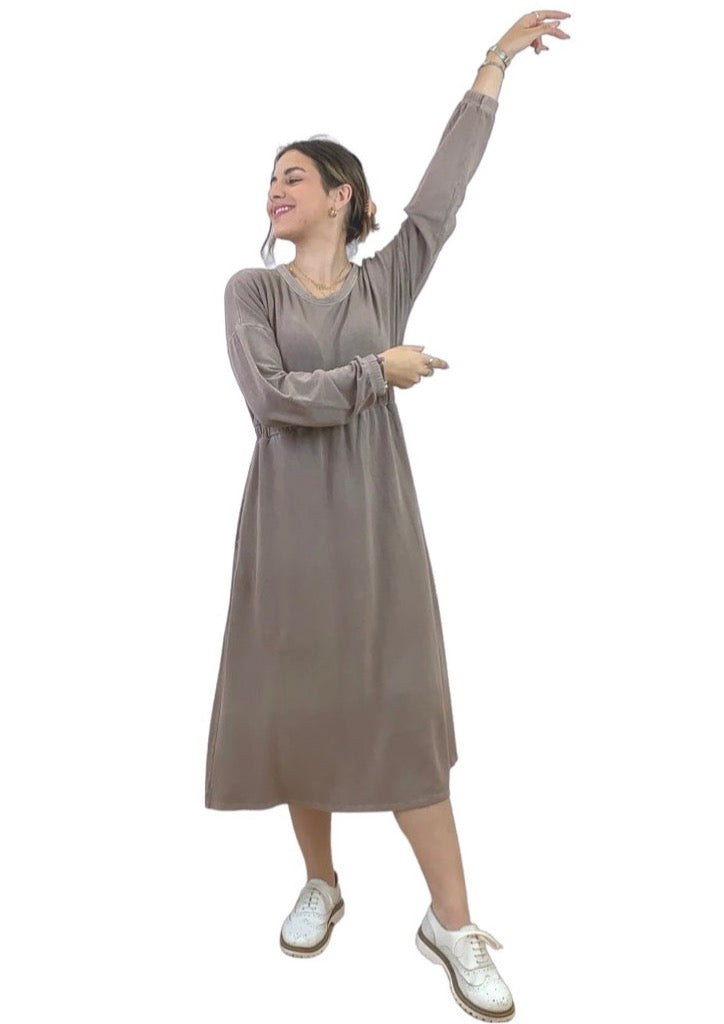 Rustic Midi Dress with Long Sleeves in Cool Mocha