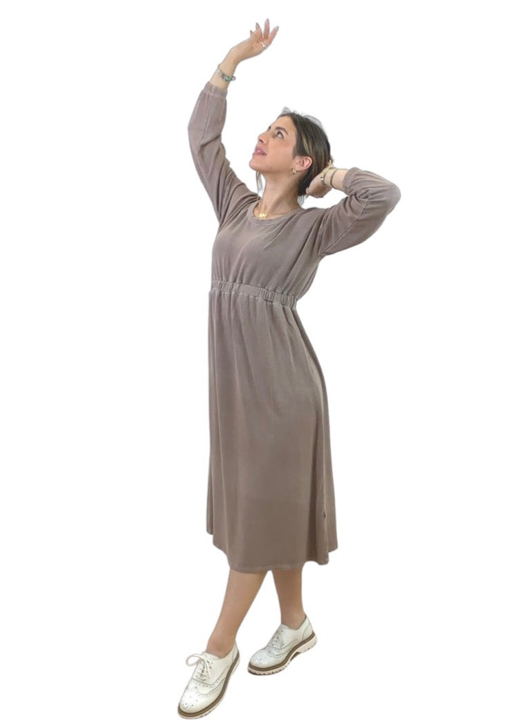 Rustic Midi Dress with Long Sleeves in Cool Mocha