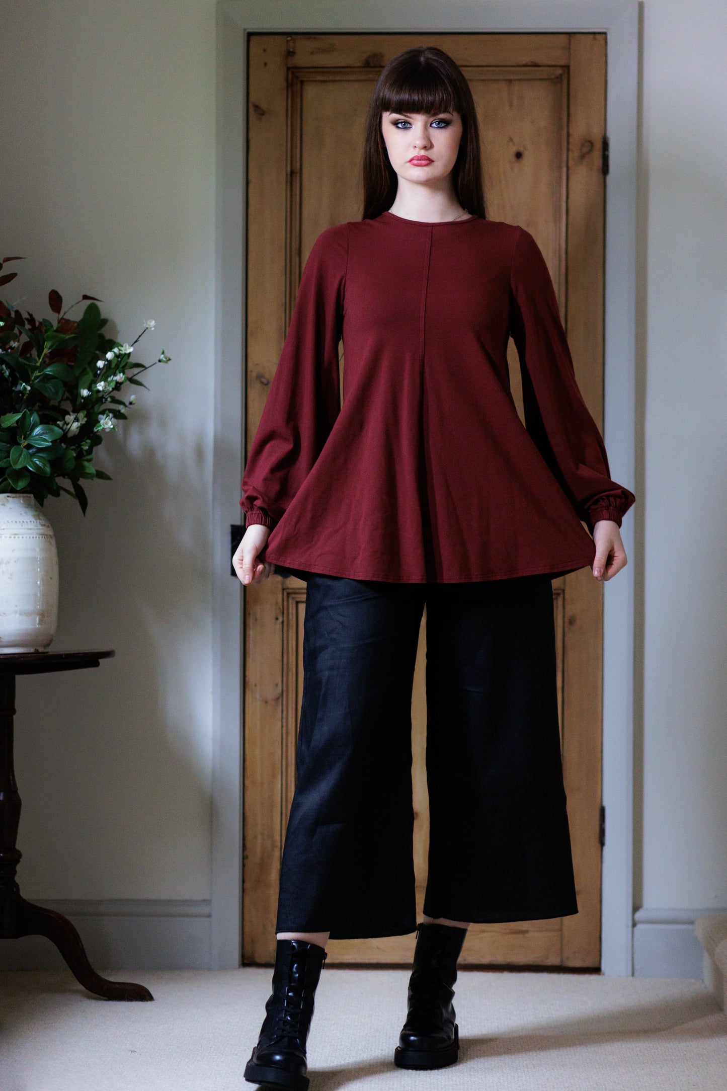 Guru Flared Top With Blouson Sleeves In Wine